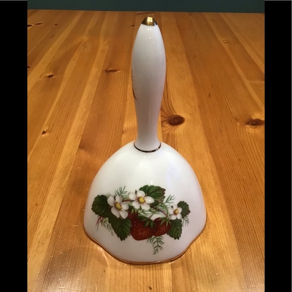 VINTAGE STRAWBERRY RIPE HAMMERSLEY & CO. BELL - Picture 3 of 12